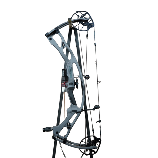 Hoyt Carbon RX-9 compound bow main product shot